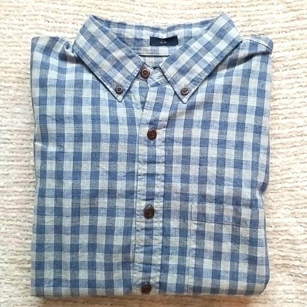 Men's J Crew. Short sleeve button down.  M